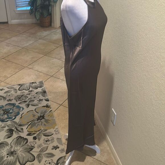 Krisa Size M Halter Maxi Dress Dark Taupe Metallic Eveningwear 100% Viscose New - Picture 7 of 12